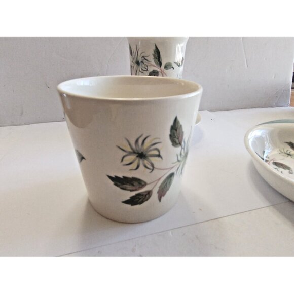 Vintage Wedgwood Bone China Dinner and Tea Items Lot 4 pieces- Penshurst - Picture 7 of 16